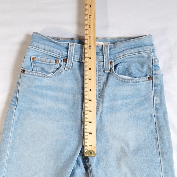 Levi’s Wedgie Fit Button Fly High Rise Ankle Jeans, 24 - Picture 12 of 13